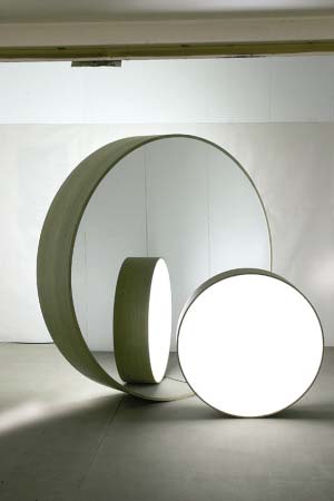 ���ߡ�ǰ�l(w��i)�ɡ��b�c���ԼҾ�