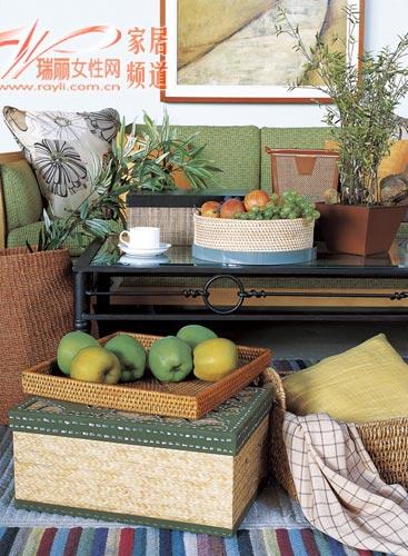 ����ɫ�{�@��r���ռ{�M��