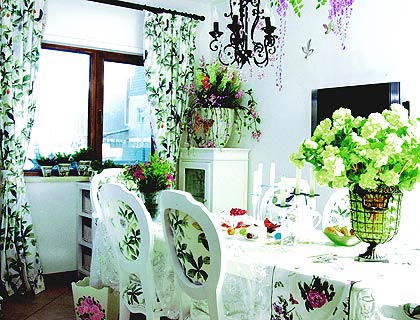 ������R���������а���