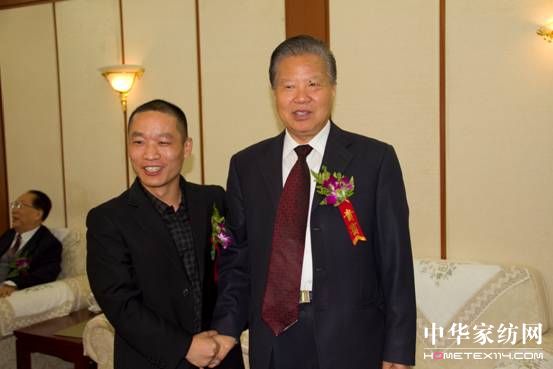 中國經(jīng)濟低碳轉(zhuǎn)型與可持續(xù)發(fā)展大會