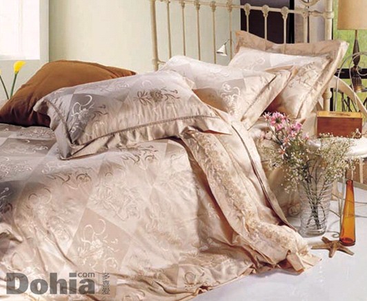 ��ϲ�ۼҼ�������Ʒ�е�ɫ�ʌW��