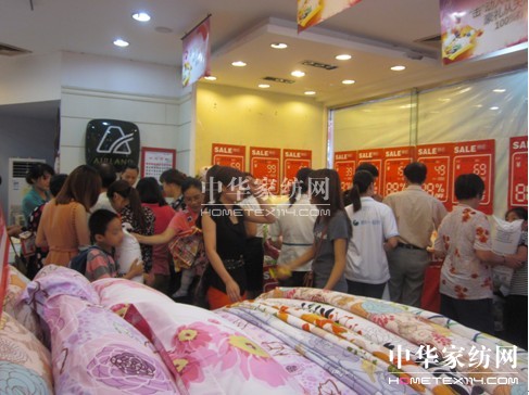 ���m���³骄(ji��ng)���(d��ng)�����չ�