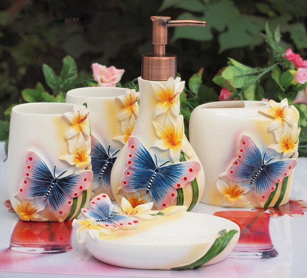 �Ҿ���Ʒ15�����֬�l(w��i)ԡ�׼�