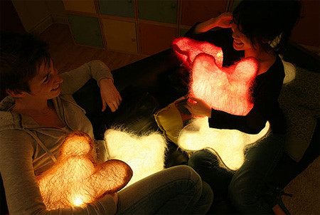 造型非同尋常的枕頭為夢(mèng)插上翅膀