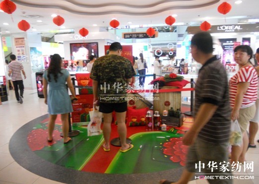 ���m������硶�˽�Ӣ�ۡ��o�Bչ�[�����h