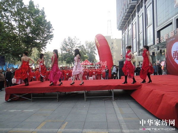 ���m�Ҽ�ʯ���f�ֵ�·�ݾ��ʳʬF