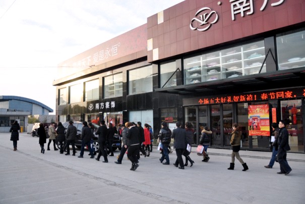 �Ϸ����2013�괺��(ji��)�F(tu��n)�ݕ�(hu��)�ڜ��e��