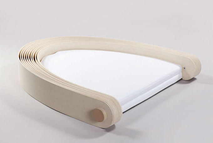 蝸牛殼般的私人床設計