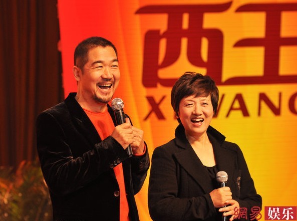 張國立鄧婕出席代言活動