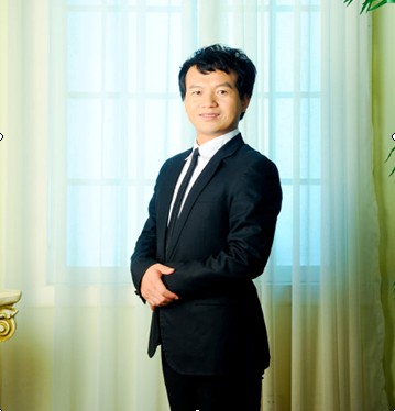 服裝講師何軍:服裝行業危機尋找崛起模式