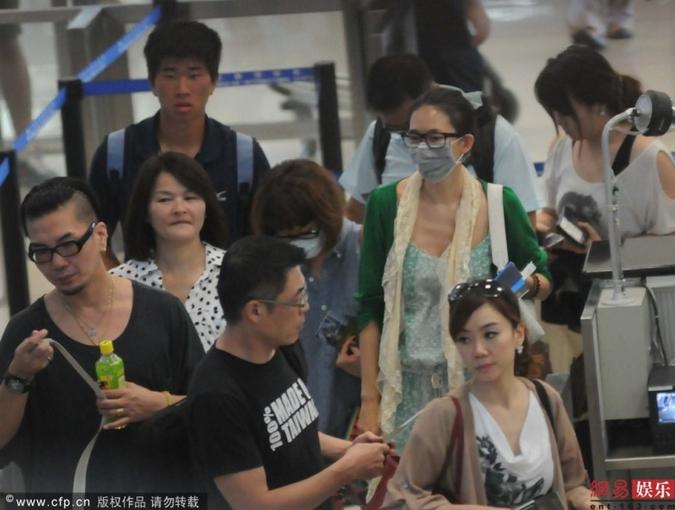 林志玲素顏現(xiàn)身虹橋機(jī)場