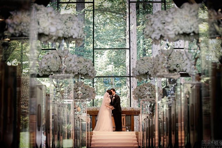 劉曉慶美國婚禮現(xiàn)場照曝光