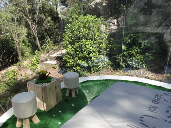 睡在水晶球里法國(guó)的泡泡度假村(一)