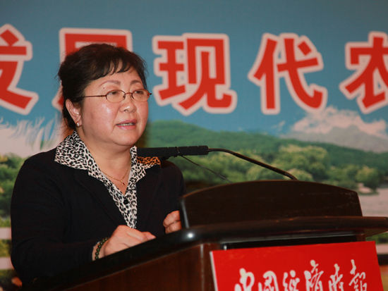 姚小蔓:促進(jìn)鵝鴨養(yǎng)殖帶動(dòng)農(nóng)民致富