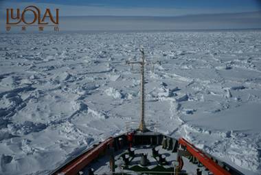 羅萊護航南北極科考:雪龍號成功突圍脫困