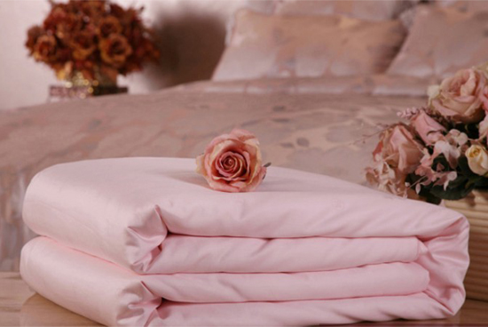 蠶絲被保養及收藏方法