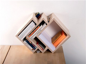 橫豎都穩當的桌面書架