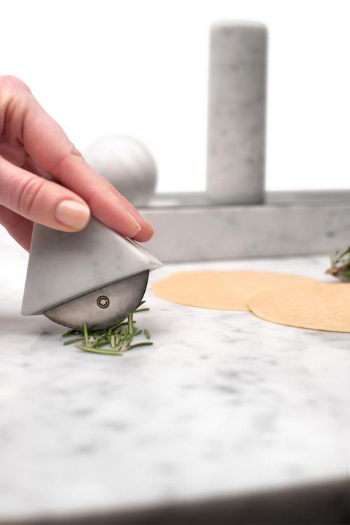 具有冰冷美感的大理石廚具