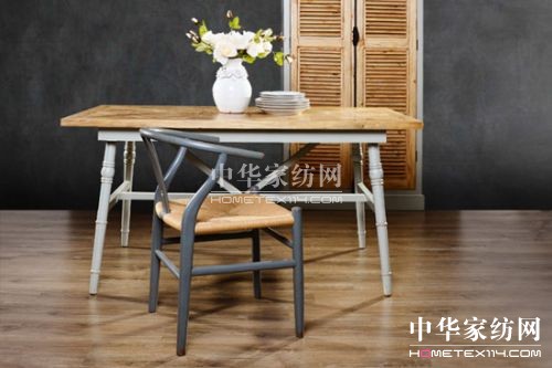 做舊鐵藝家具感受揮不去的復古情結