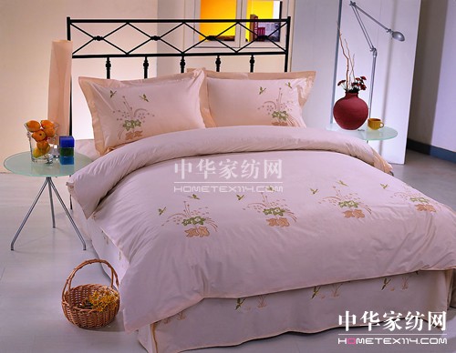 ������Ʒ�е�ɫ�ʌW(xu��)��