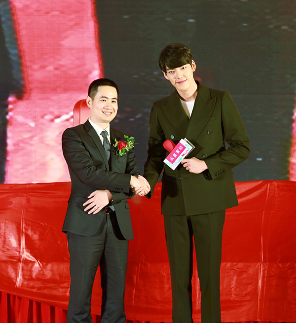 ������չ��ů�С��������ˮ�ǼҼ���ů����