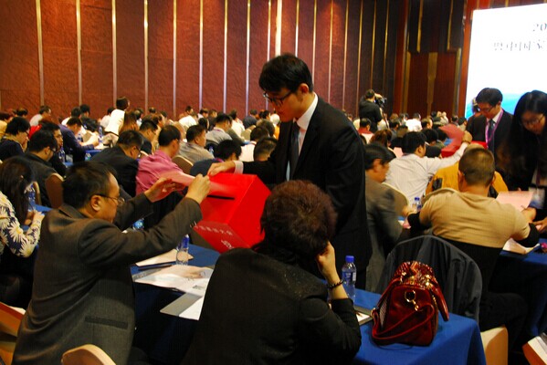 �ӏ�(qi��ng)�I(l��ng)��(d��o)����(qi��ng)�������f(xi��)�������M(j��n)���{(di��o)��