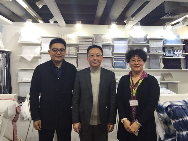 2015���m�˸��Ҽ�չ�A�M�]Ļ