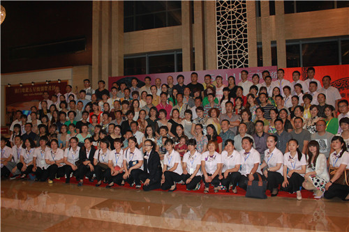 三聯(lián)家紡2015秋冬新品發(fā)布會暨董潔見面會召開