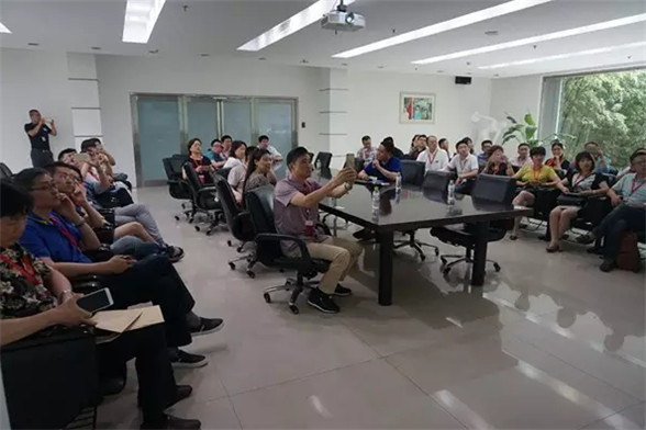 家紡企業“紅領”行創新、求變、學先進