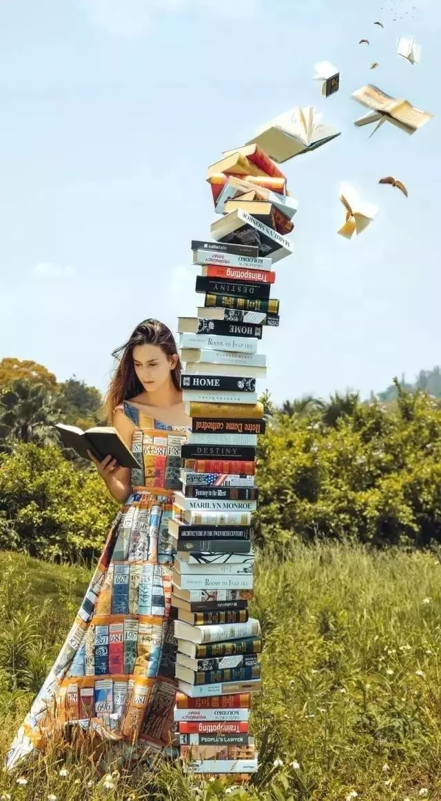 �r���OӋ���R��FASHIONSHOWCASE���z�����ɞ麼�ݕr��ƽ�_