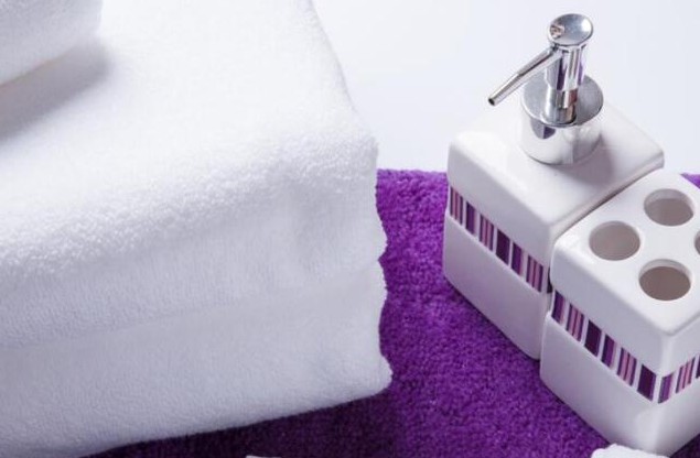 ��ԡ����Ƶ�Ĵ��Σ�ë����ԡ���ʲô���ǰ�ɫ�ģ�