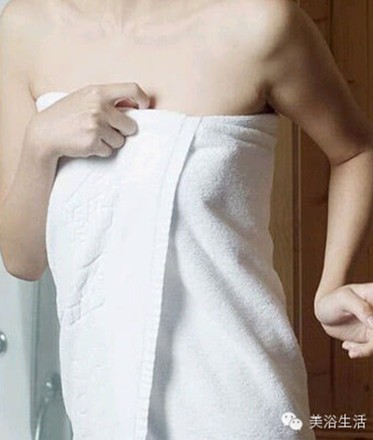 ��ԡ�����Ҫ׌��һĨ�L(f��ng)�黬�䣬ԡ����ô���Ų�������ԡ�������ķ����D��