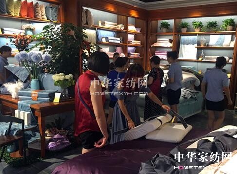 ��ɽ�Ђ�Ʒ�ƽЄPʢ�������ҵ��_�I���_�I��һ���˚ⱬ�