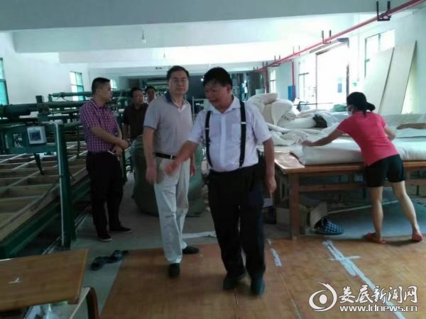 ������̼Z���{�нM�����ϴ�Դ�Ҽ��f�������{��