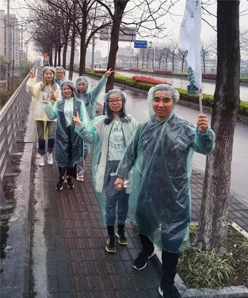 �Pʢ����F����ӨO���澳���ƵZͬ�У�