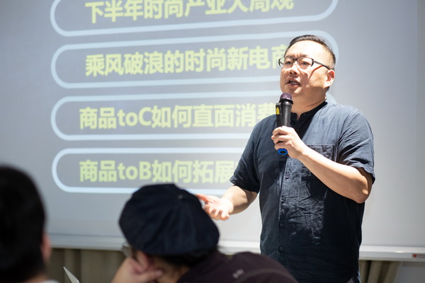 ��������r(sh��)�����h�r(sh��)��δ���l(f��)չ�����}Փ���ں��ݽz�IС�(zh��n)�e��