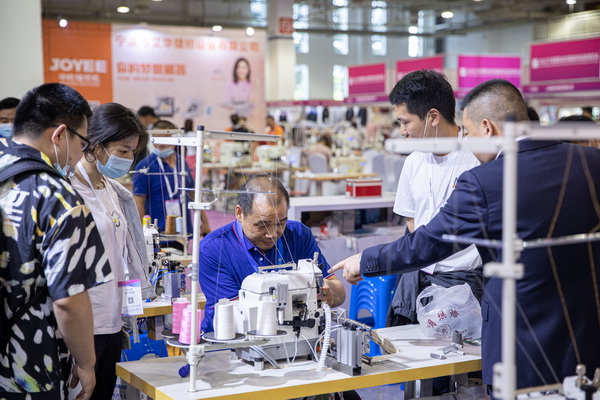 ��Ӌ�r15�죡2022�������H�������b����朲��[���_չ�ڼ�